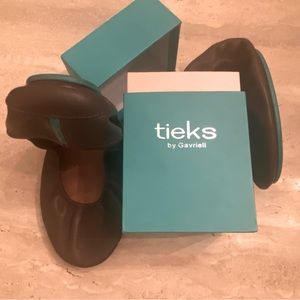 Chocolate Brown Tieks size 10